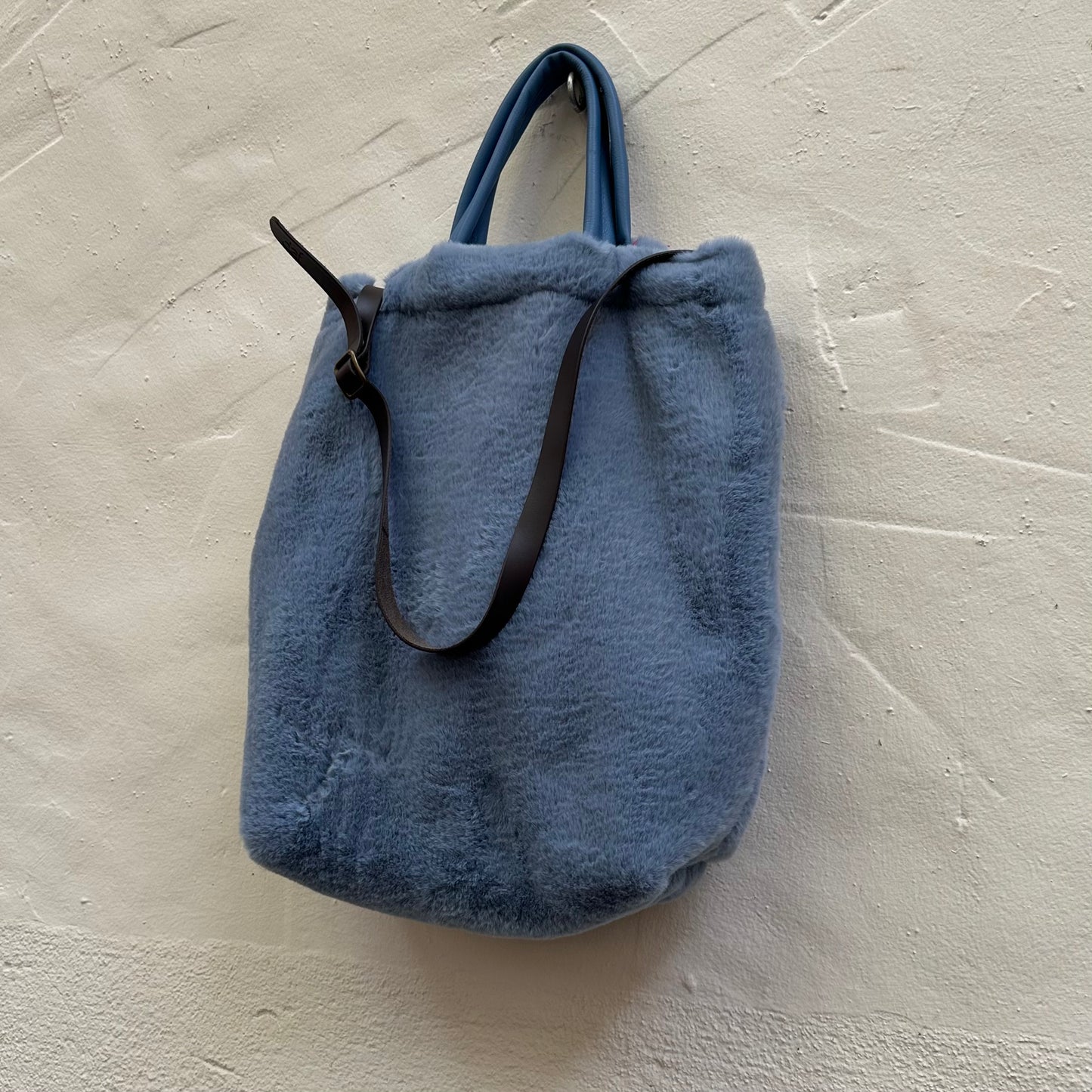 Luna Plush Shopper