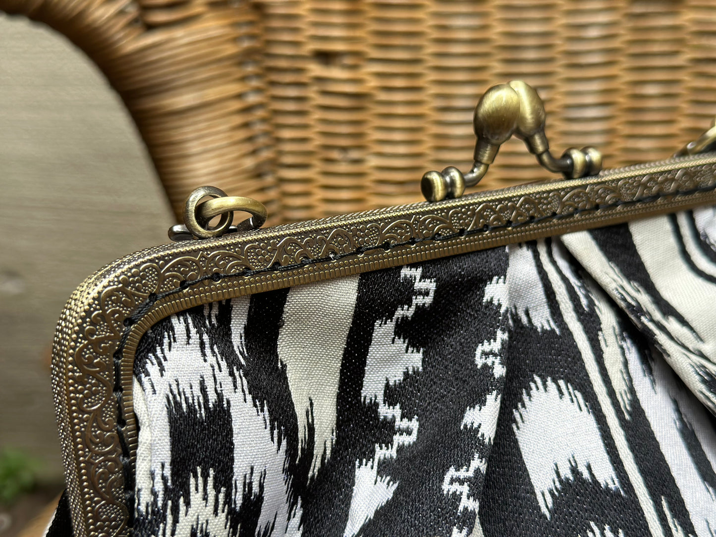 Intemporel Ikat “M”