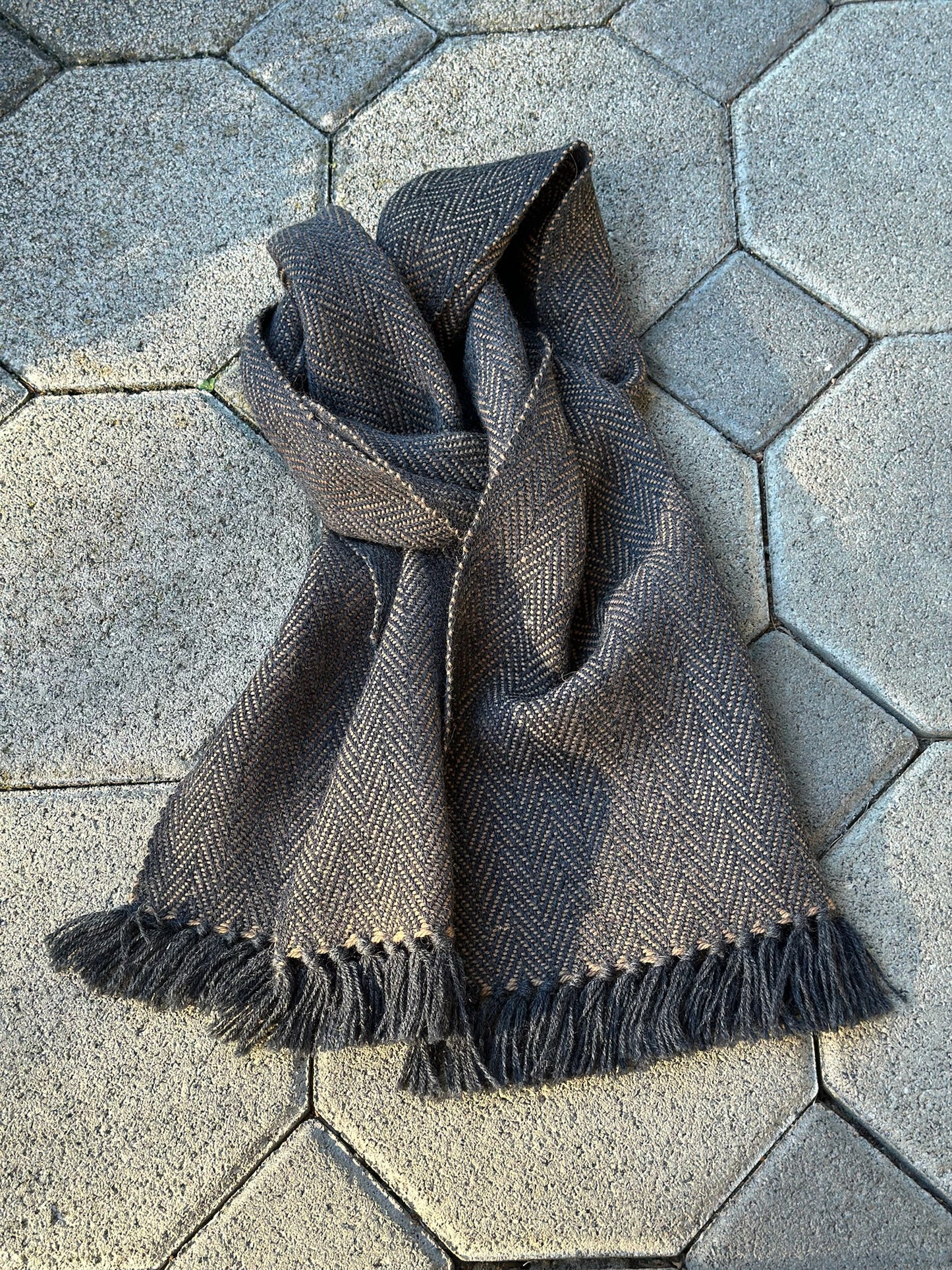 Fischgrät-braun/schwarz