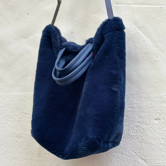 Luna Plush Shopper